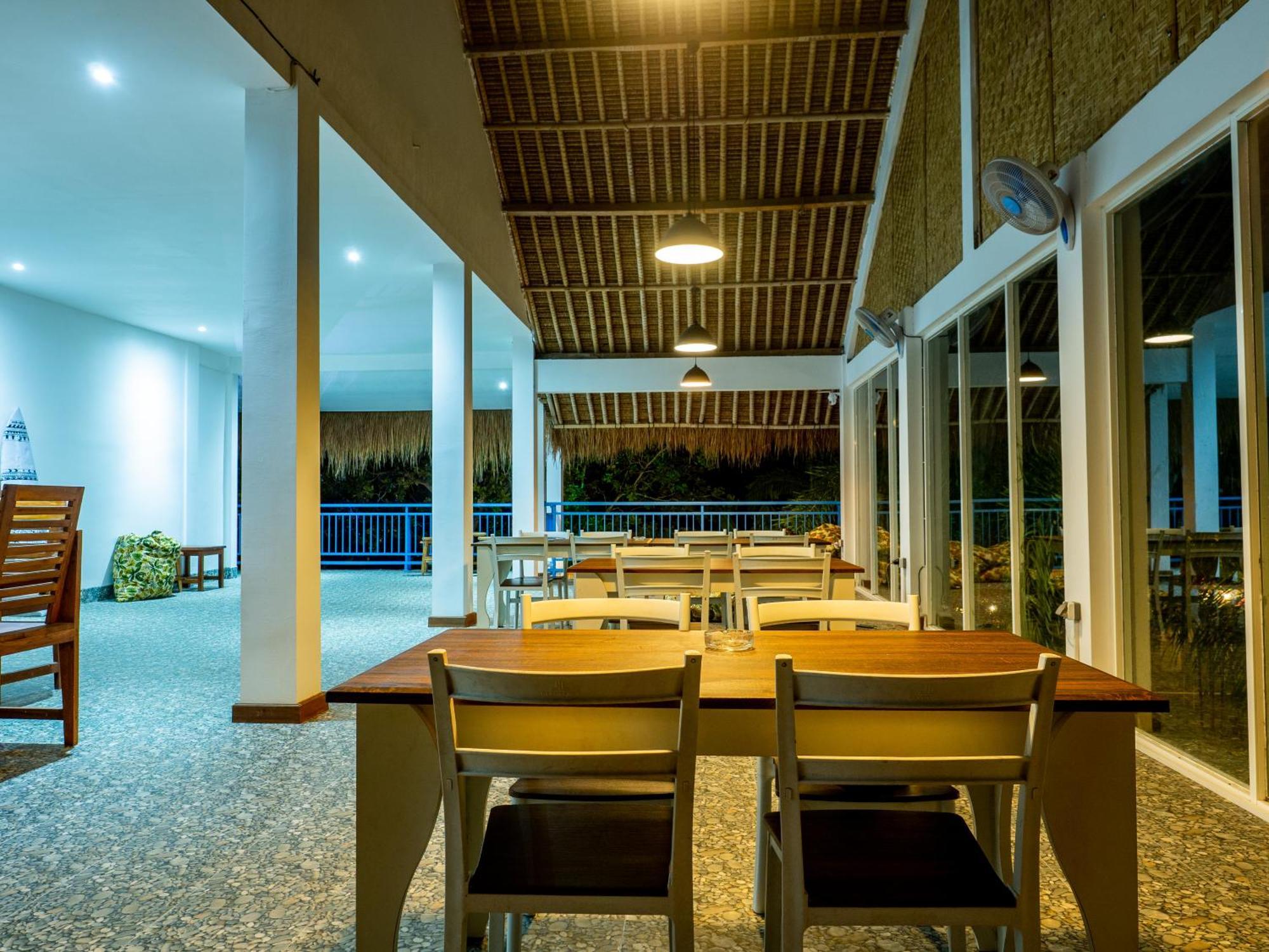 Turtle House Lombok Hotel Kuta  Buitenkant foto